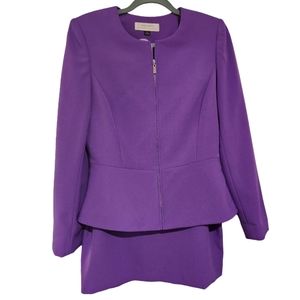 Gorgeous Tahari ASL Suit - Size 8 - Purple